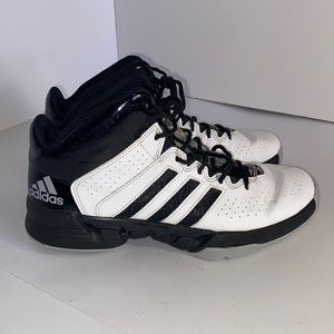 Adidas Basketball Shoe Mens US 7.5, CLN 1DU001. Preowned in Good Condition